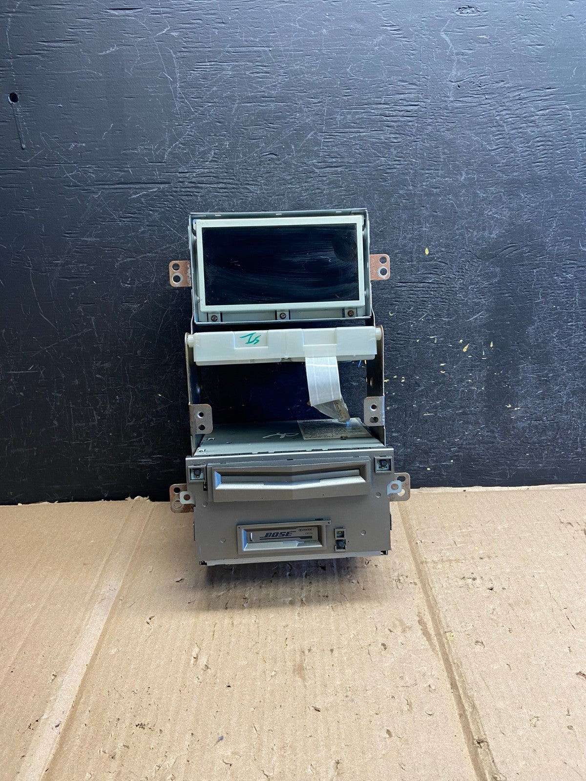2004 - 2005 Nissan Maxima Screen Radio CD Navigation AI2856 DG0