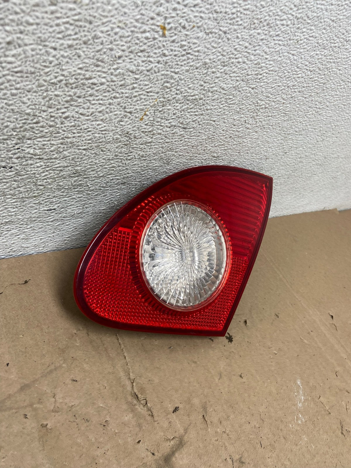 2003-2008 Toyota Corolla Inner Passenger Right RH Side Tail Light AG4888 LK2