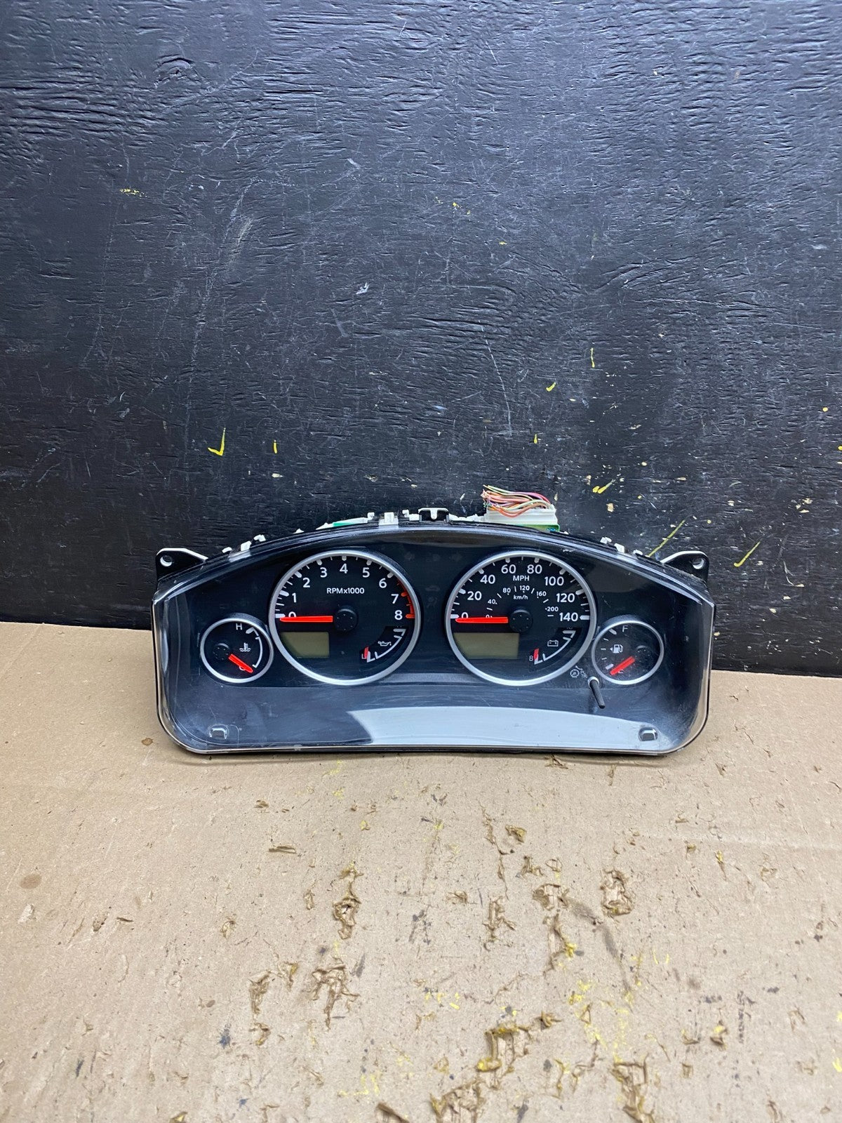 2005 to 2012 Nissan Pathfinder Xterra Cluster Speedometer Instrument U57590