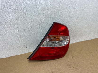 2002 2003 2004 Toyota Camry Tail Light Right Passenger Rh Side AF9642 DW2