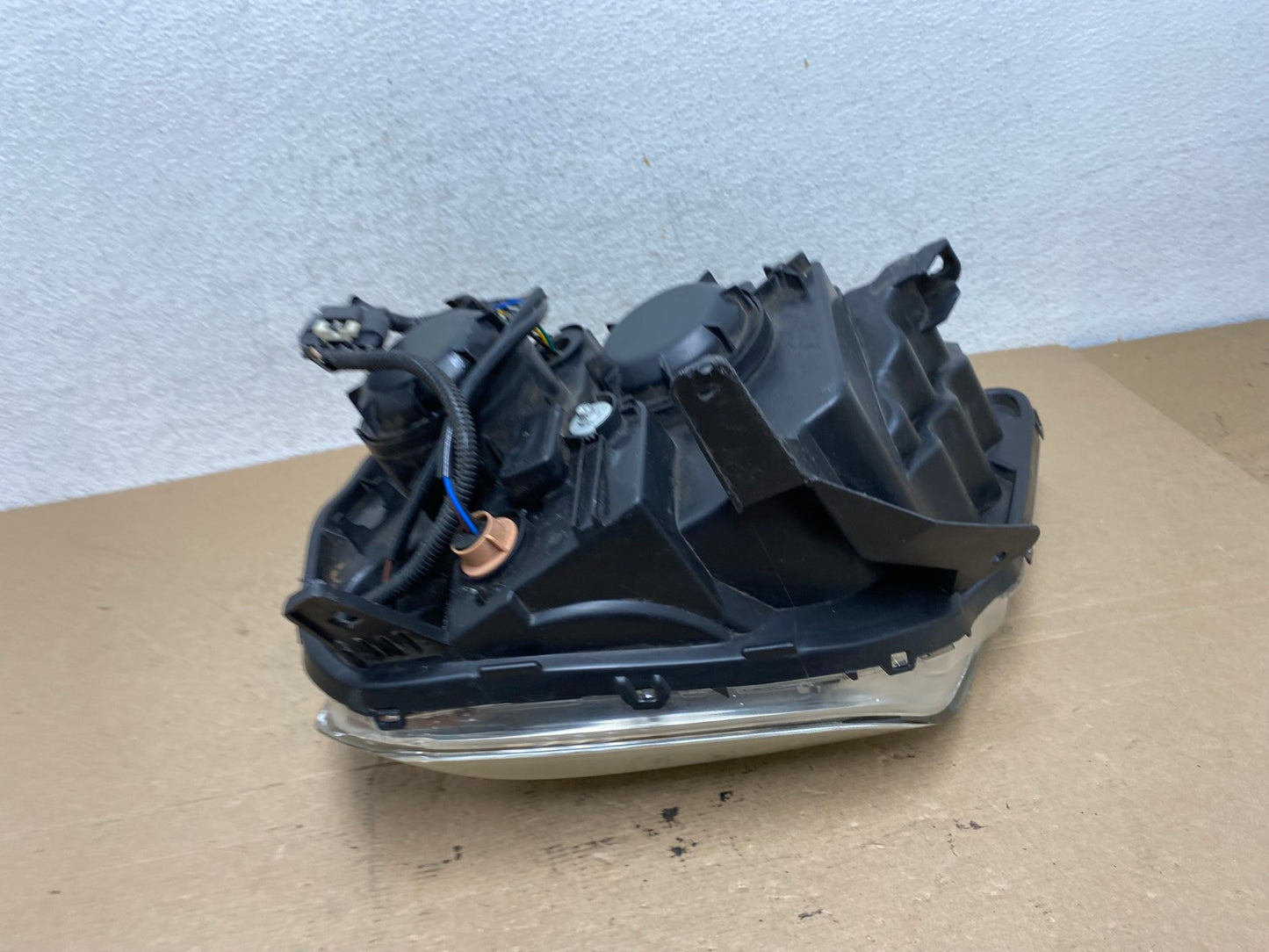 2010 to 2015 GMC Terrain Halogen Passenger Right Rh Side Headlight AF4572 LK8
