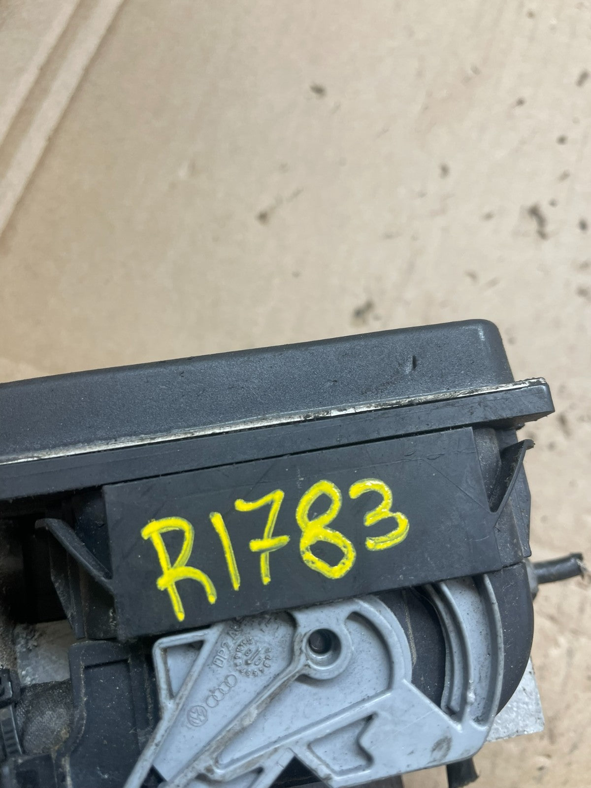 2009 to 2010 Audi A4 A5 ABS Anti-Lock Brake Pump 8k0907379af OEM R1783 DG7