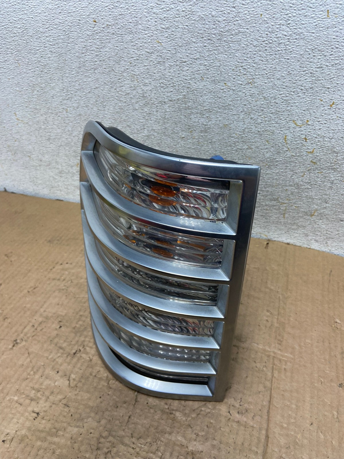 2006 2007 2008 2009 2010 Mercury Mountaineer Left Driver Tail Light AI8234 LK1