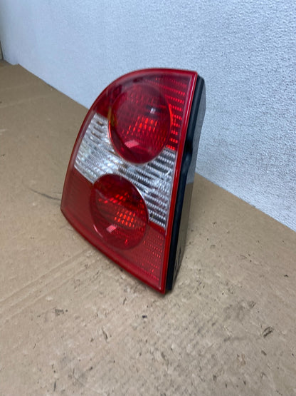 2001 to 2005 Volkswagen Left Driver LH Side Tail Light AG05681