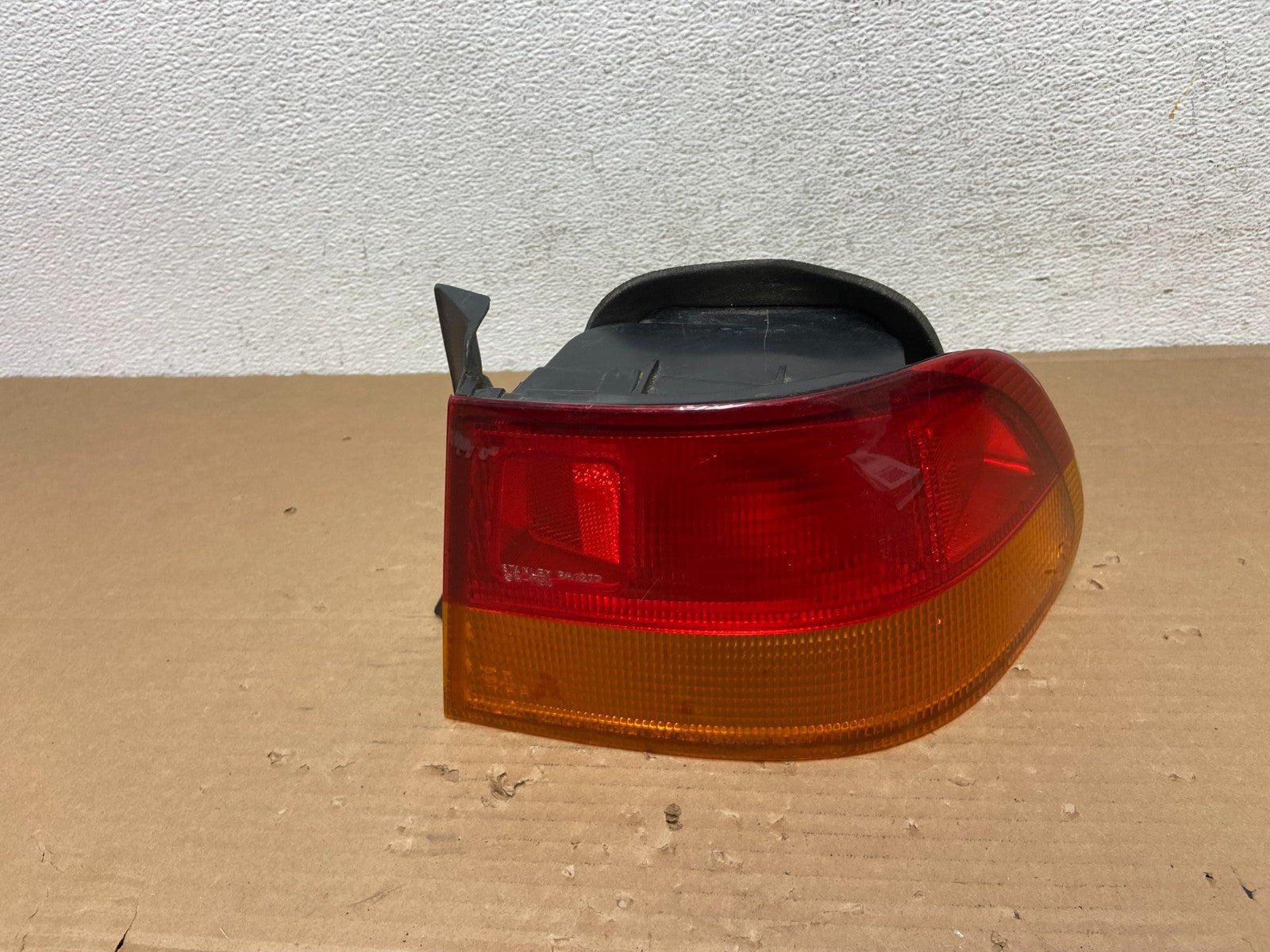 1996 to 1998 Honda Civic Tail Light 2-Door Right Passenger AD4227 DW0