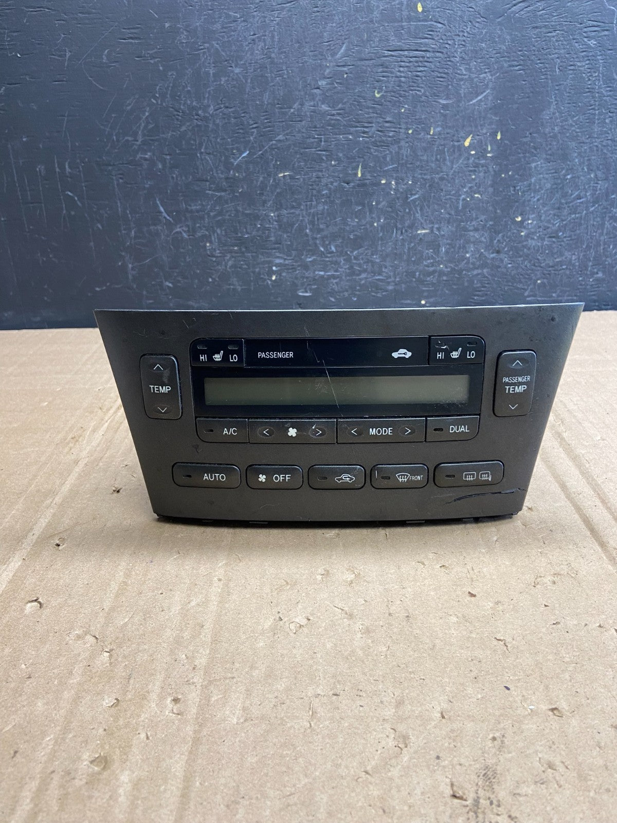 2002 - 2003 Lexus ES300 Center Dash A/C AC Heater Climate Control Unit ad7232 DG0