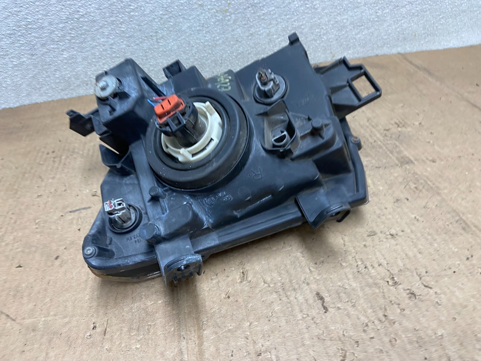 2005-2015 Nissan Xterra Right Passenger RH Headlight OEM AA6927 DW5