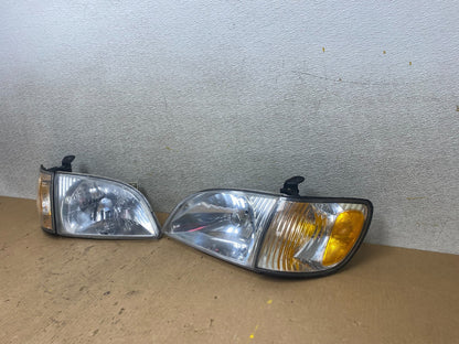 2001 2002 2003 Toyota Sienna Left+Right Side Set Headlights Halogen Z7915 DW1