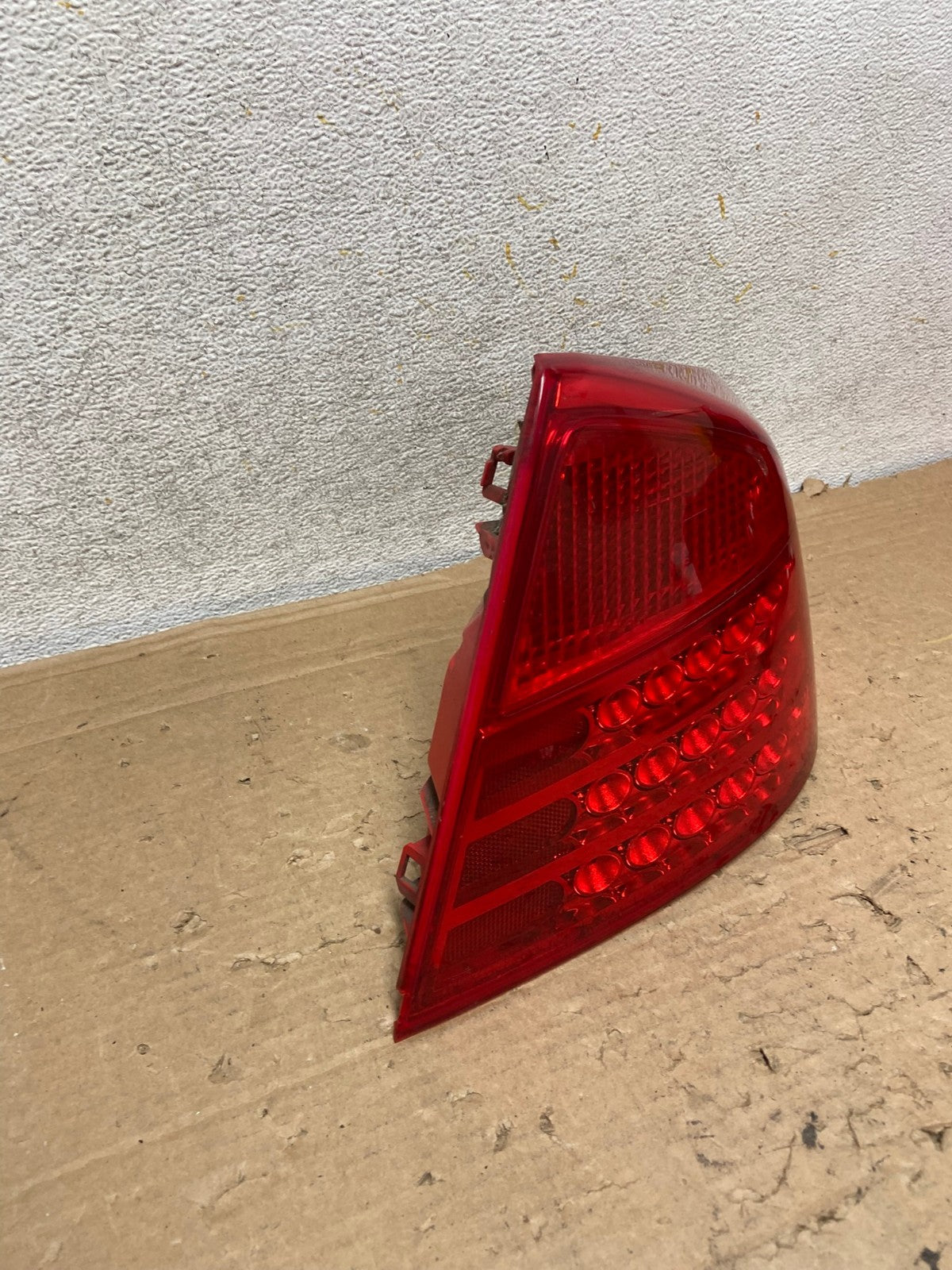 2003 to 2004 Infiniti G35 Right Passenger Rh Side Tail Light AH9140 LK2