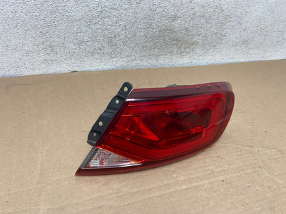 2015 2016 2017 Chrysler 200 Sedan Right Passenger Side Tail Light AH9353 LK2