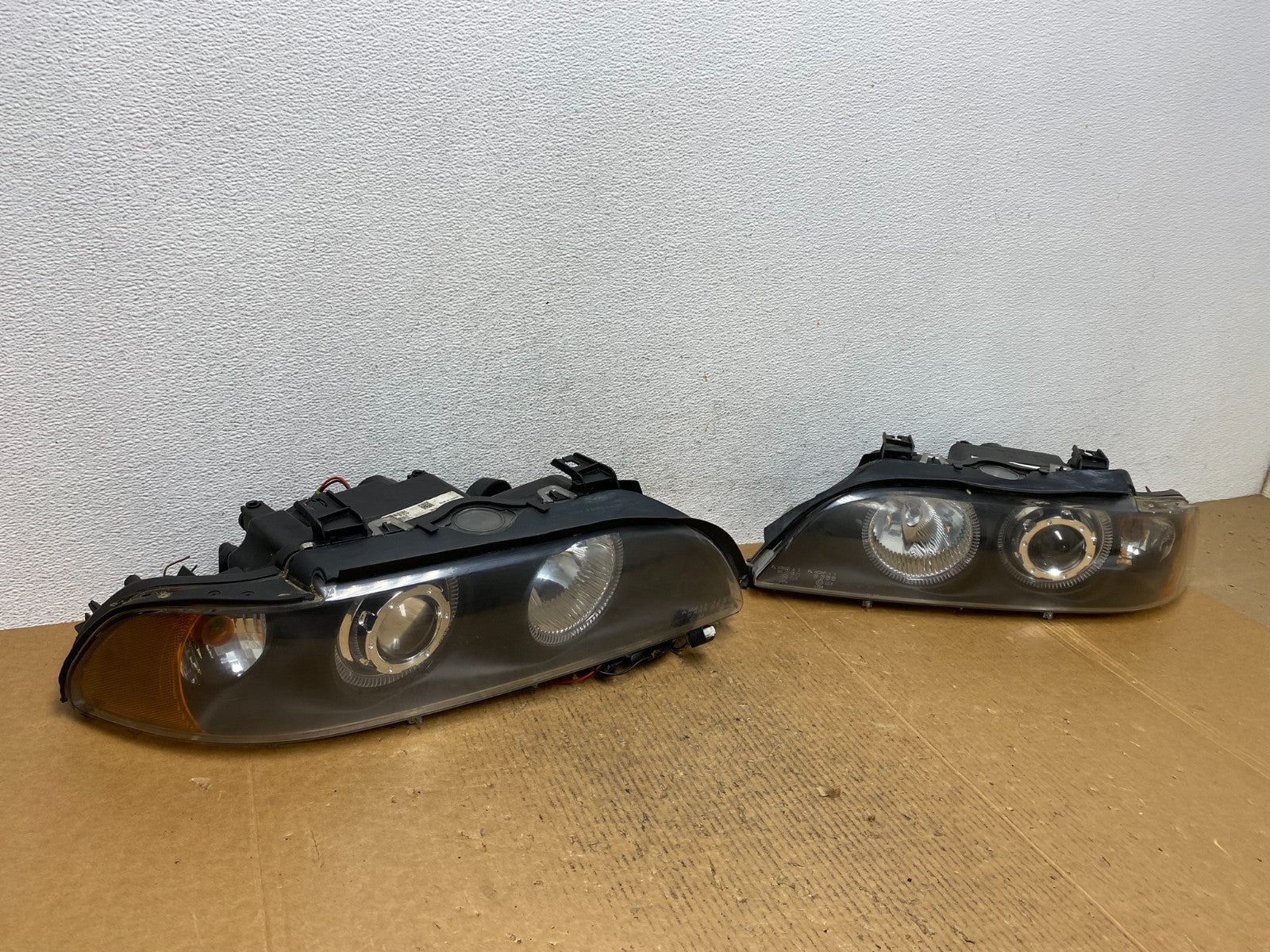 2001-2003 BMW E39 5 Series Left+Right Set LED Headlight AE1409 DG2