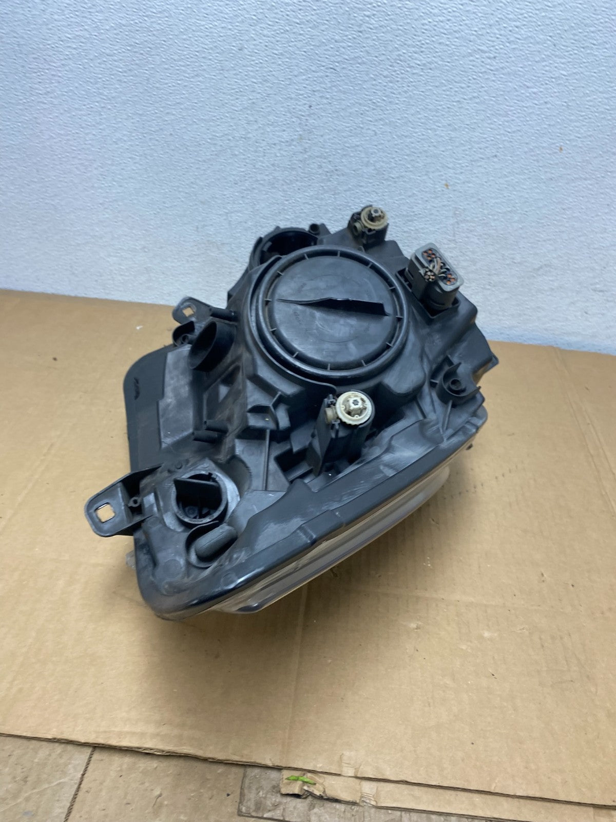 2014 to 2017 Mercedes Sprinter Headlight Left Driver LH Halogen AD0745 DW9