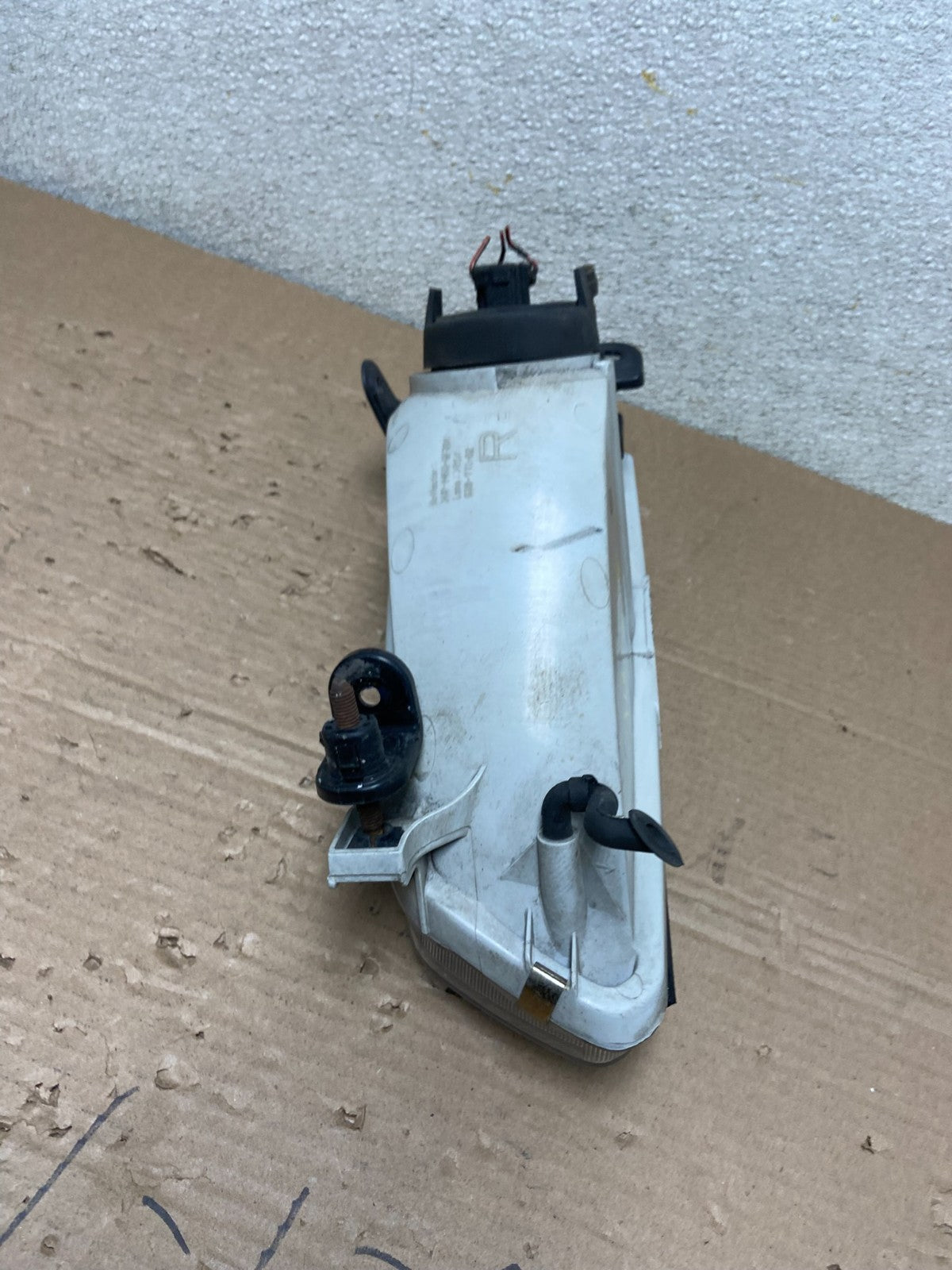 1997 1998 1999 Toyota Camry Right Passenger RH Halogen Headlight AB1479 DW7