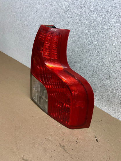2007 to 2012 Volvo XC90 Right Passenger RH Side Lower Tail Light AG41081