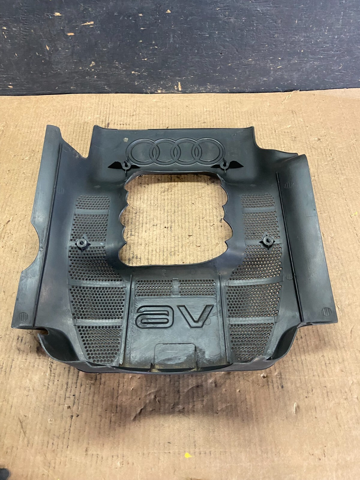 Audi A4 A5 A6 V6  Engine Cover Top Lid Trim N9107 PS5