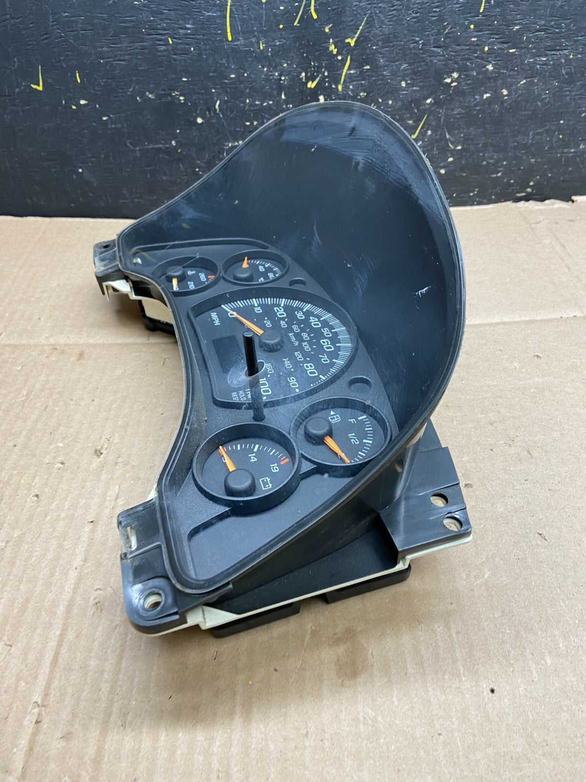 2004 to 2007 Chevrolet Express Speedometer Cluster Gauge OEM  y2226 DG2