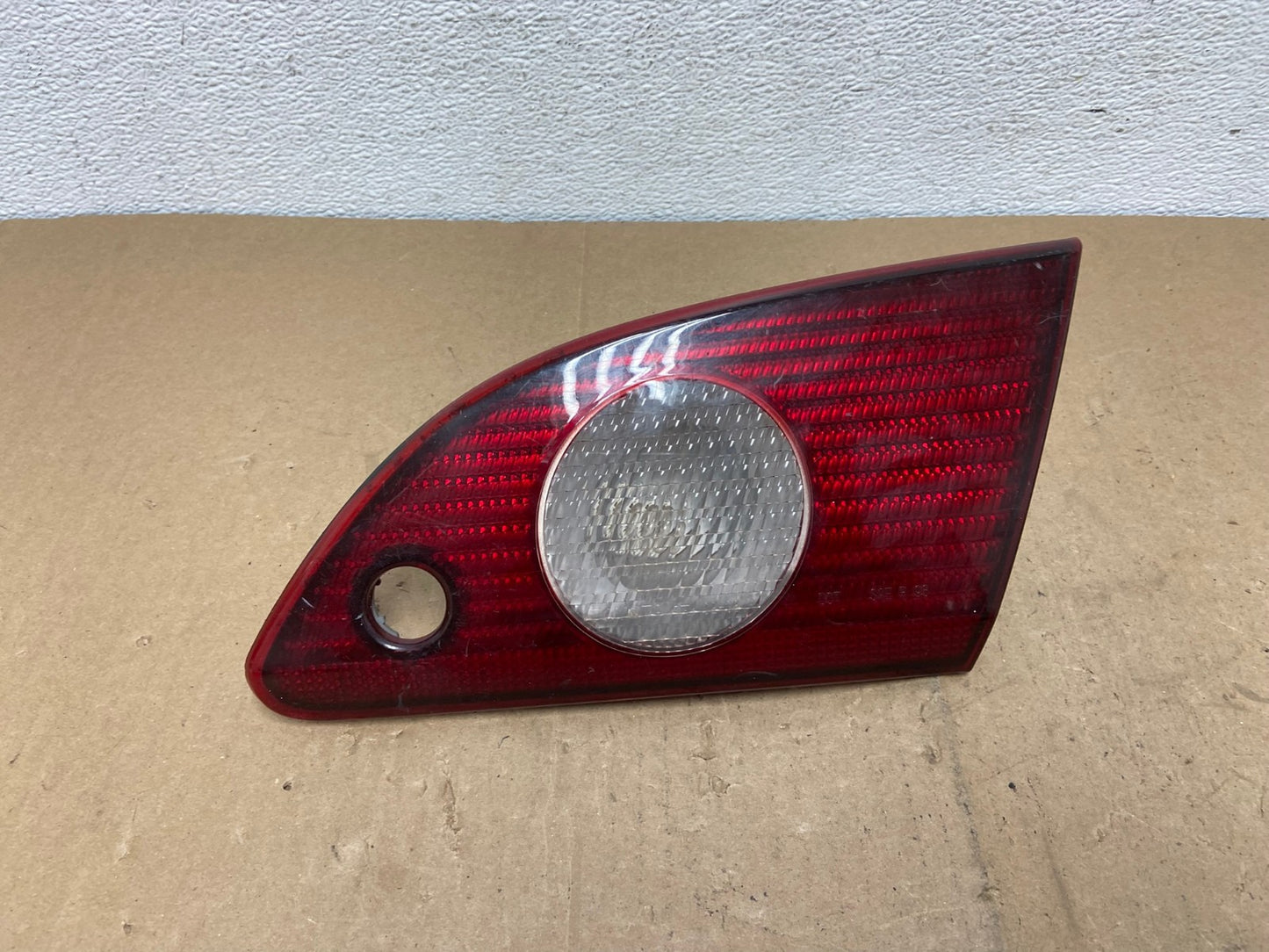 2001 2002 Toyota Corolla Right Passenger RH Side Inner Tail light AC5813 LK0
