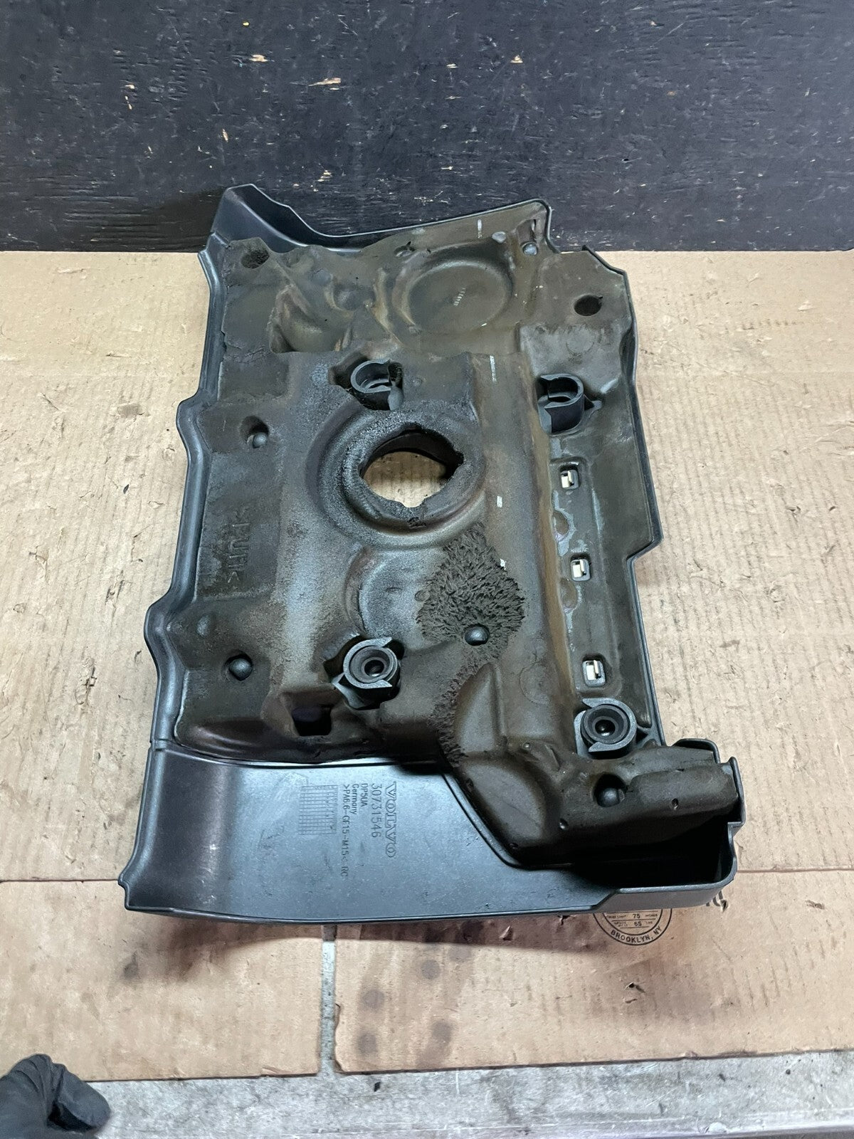 2007 to 2014 Volvo XC90 OEM 3.2L Upper Top Engine Motor Dust Cover Oem M6071 DG6