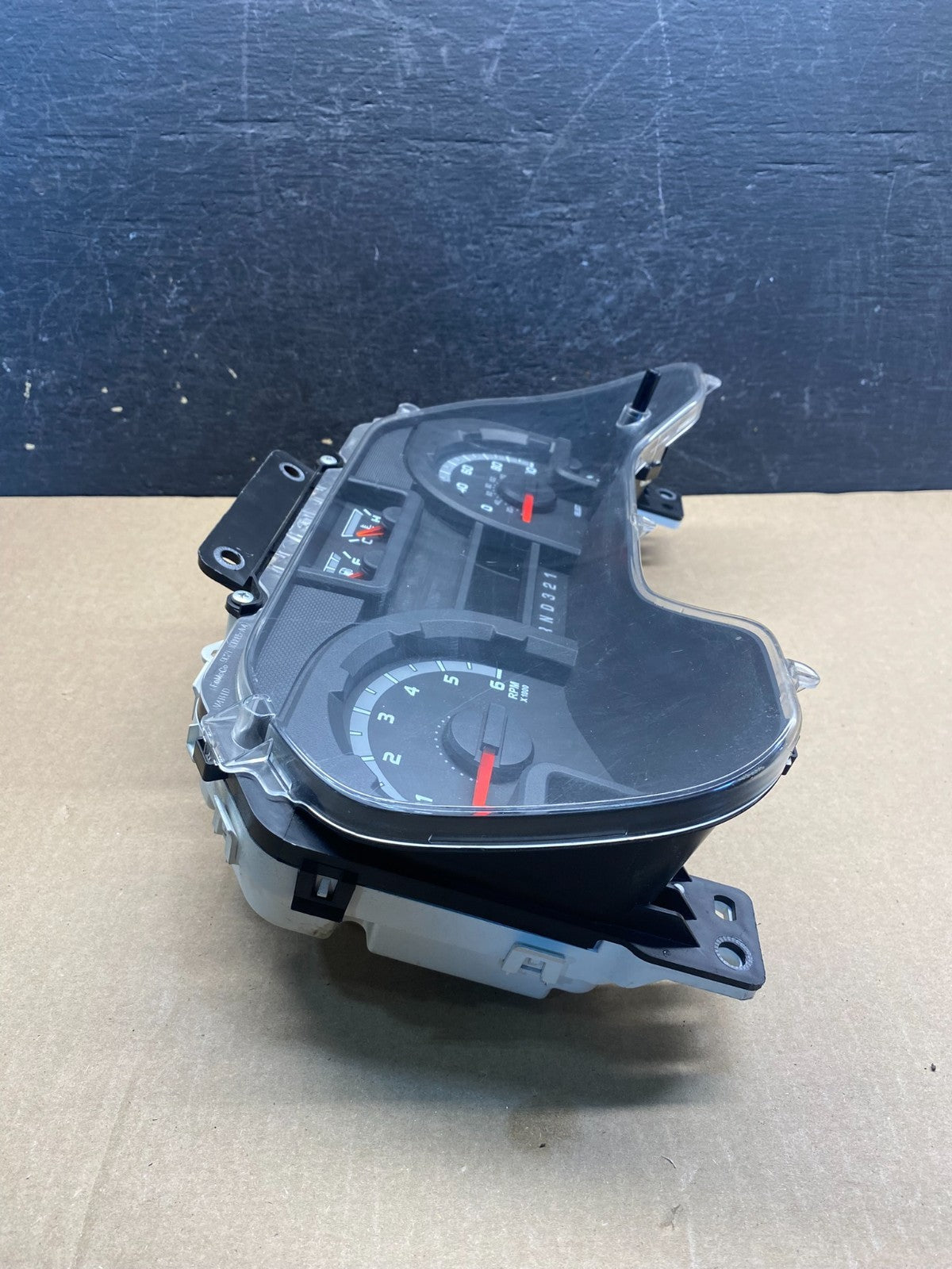2010 Ford E150 E250 E350 VAN Gauge Speedometer Cluster AG3864 DG1