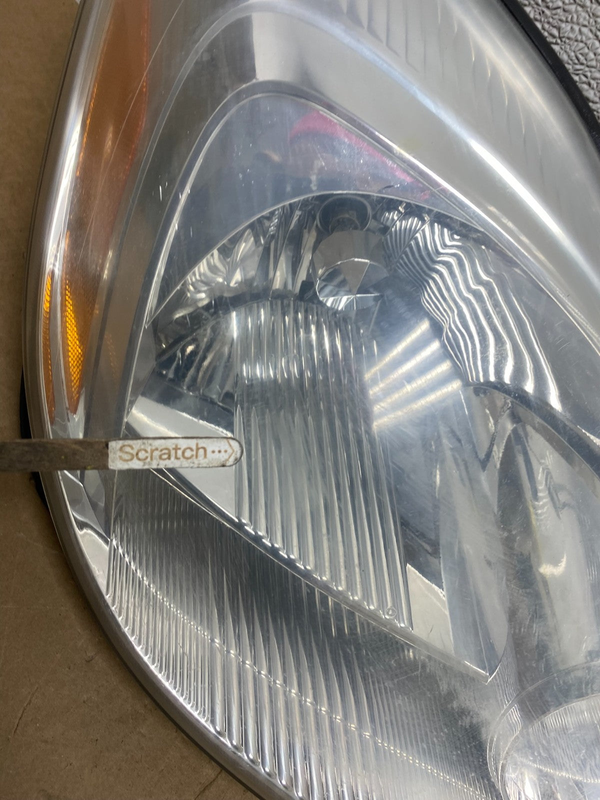 2004 2005 Toyota Sienna Left+Right Set Side Halogen Headlights W8516 DW3