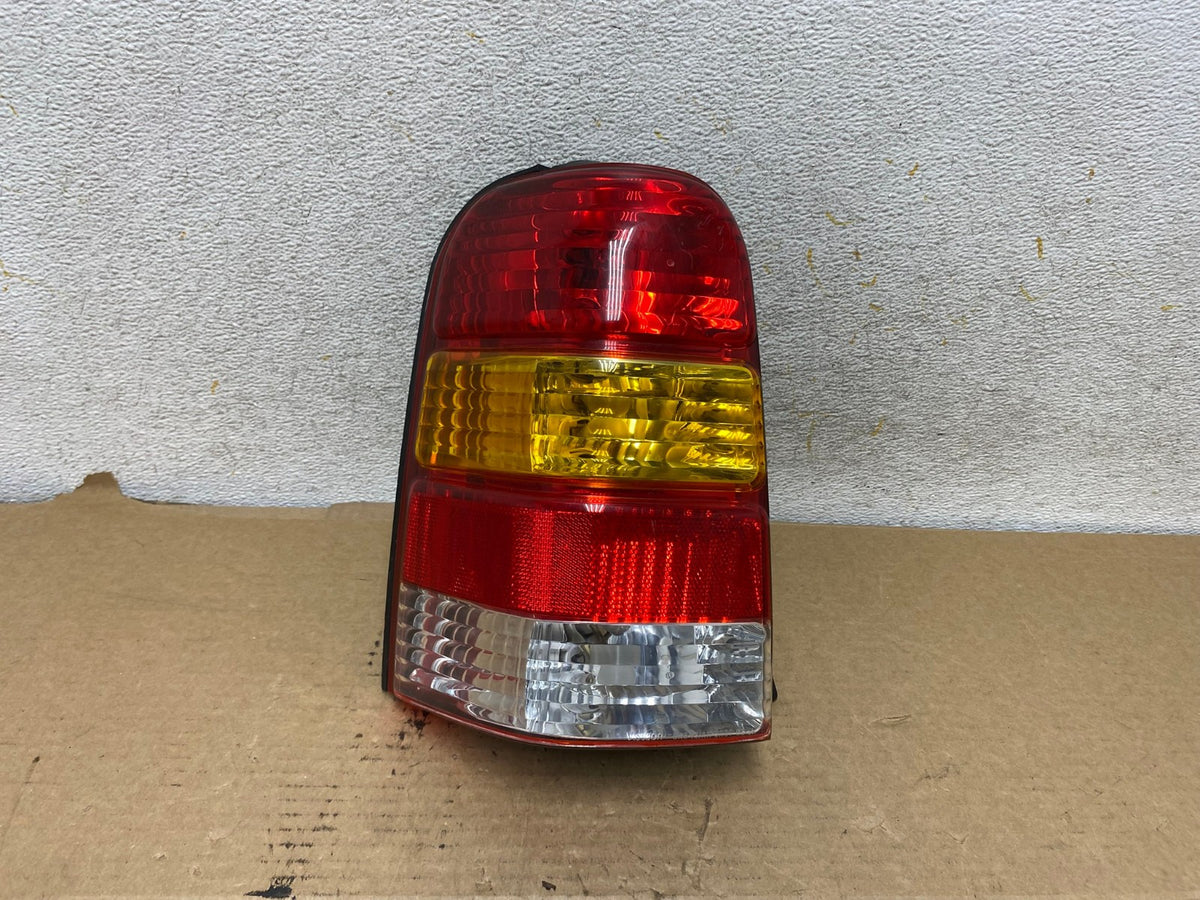 2001 to 2007 Ford Escape Left Driver Lh Side Tail Light AH8049 LK0