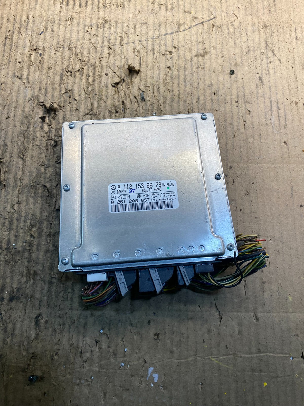 1999 to 2005 Mercedes E320 CLK320 Engine Control Unit ECU Module y1462 DG2