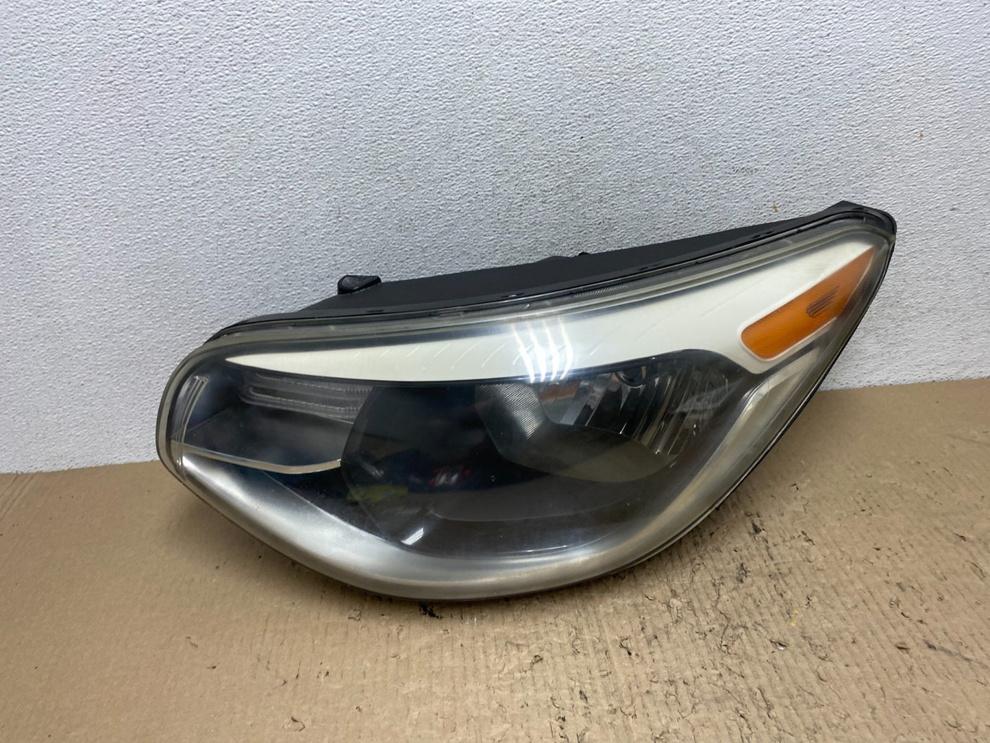 2014 - 2018 Kia Soul Left Driver LH Halogen Headlight TYC AF7120 DW0