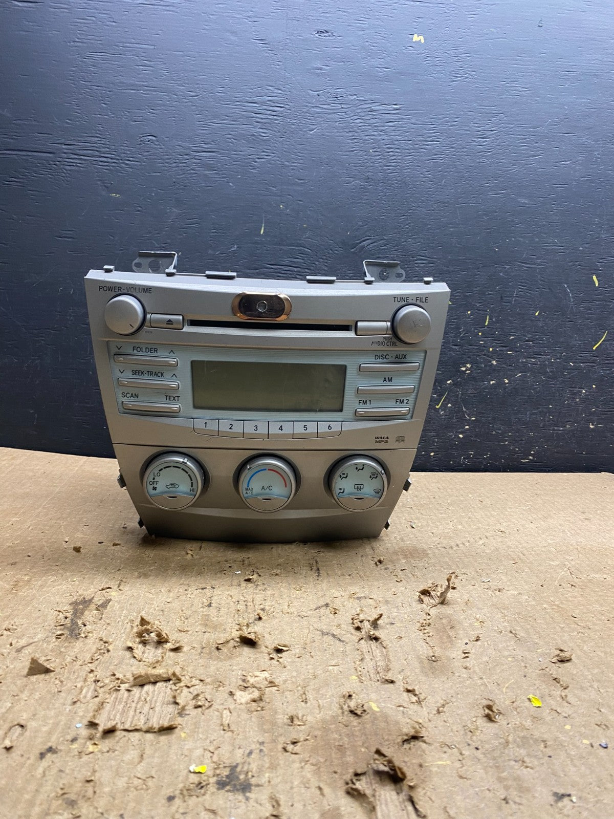 2007 to 2009 Toyota Camry Radio CD Player Climate Control Bezel OEM Z7540 DG0
