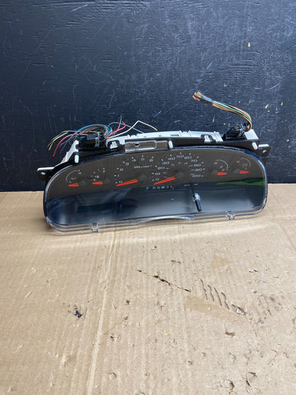 2004 to 2008 Ford E150 E250 E350 VAN Gauge Speedometer Cluster AE17920