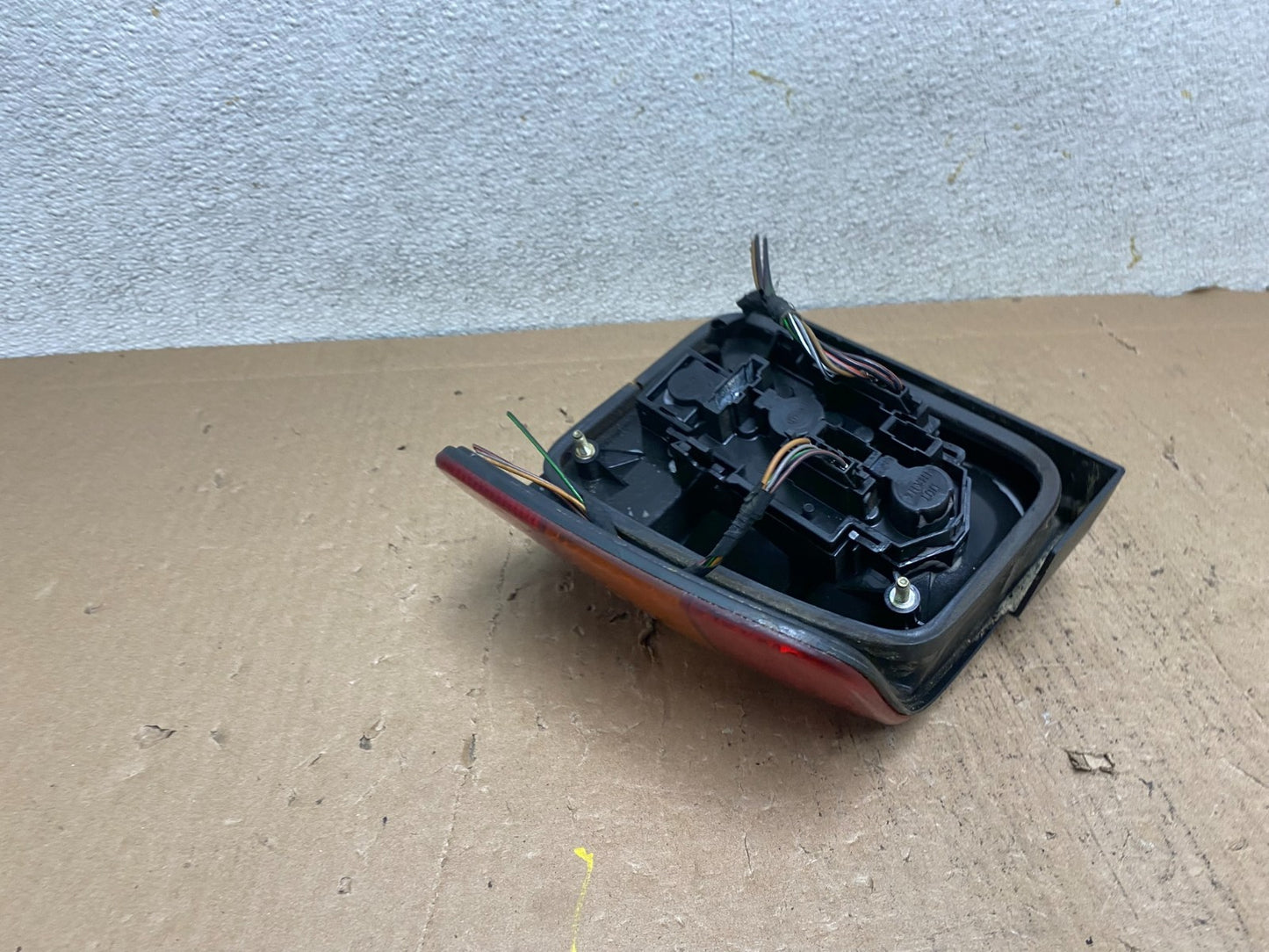 1995 to 1997  Volkswagen Passat Left Driver LH Side Tail light Oem S0945 DG3