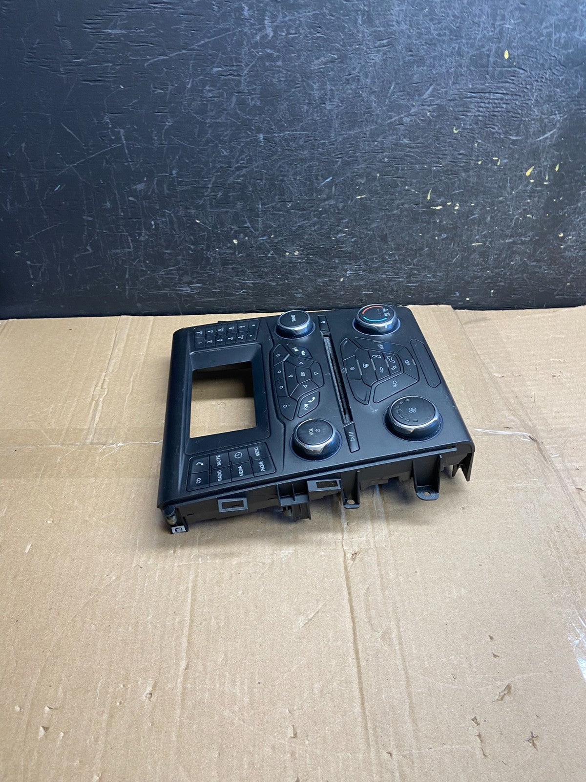 2013 to 2015 Ford Fusion Radio Climate Control A/C Control AF2756 DG1