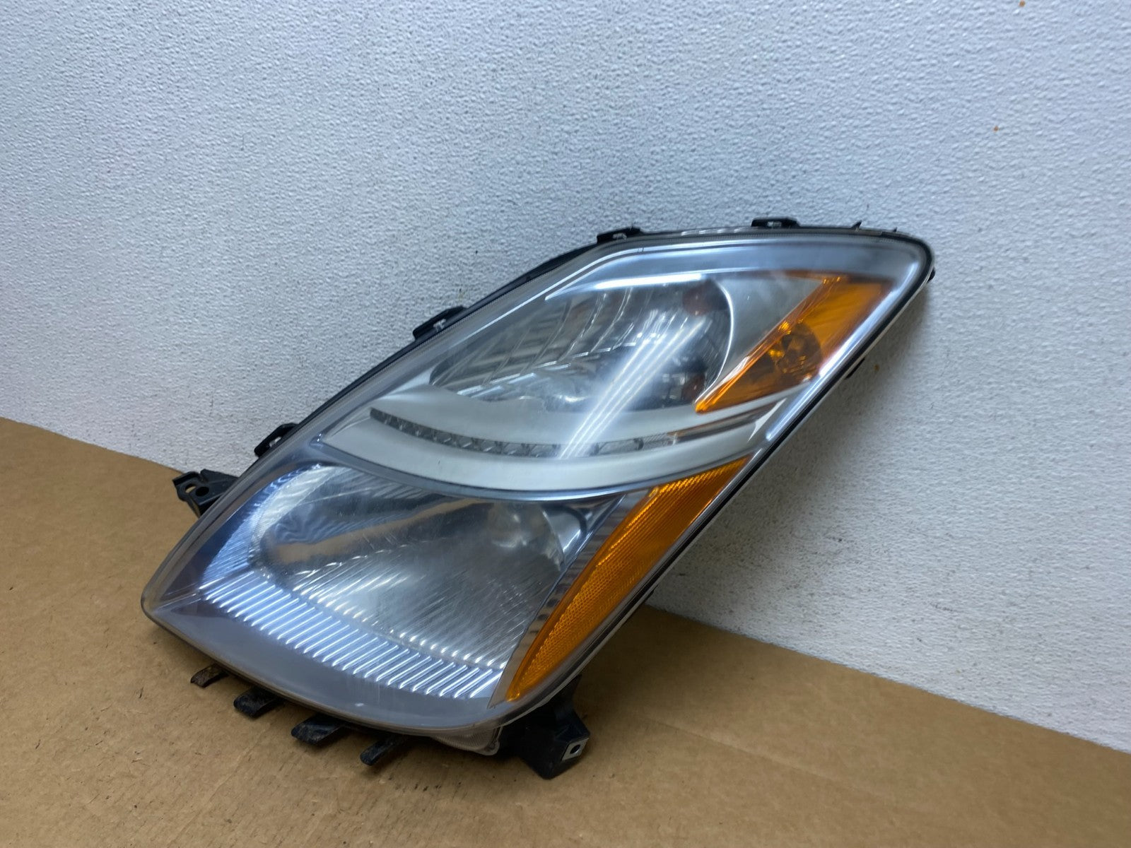 2006-2009 Toyota Prius Left Driver LH Side Blue Headlight Halogen AD4551 DW1