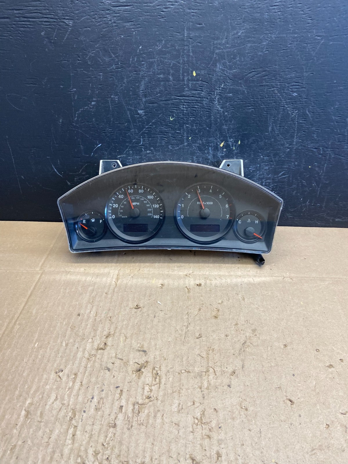 2006 Jeep Grand Cherokee 3.7L Speedometer Gauge Cluster OEM ab9840 DG0