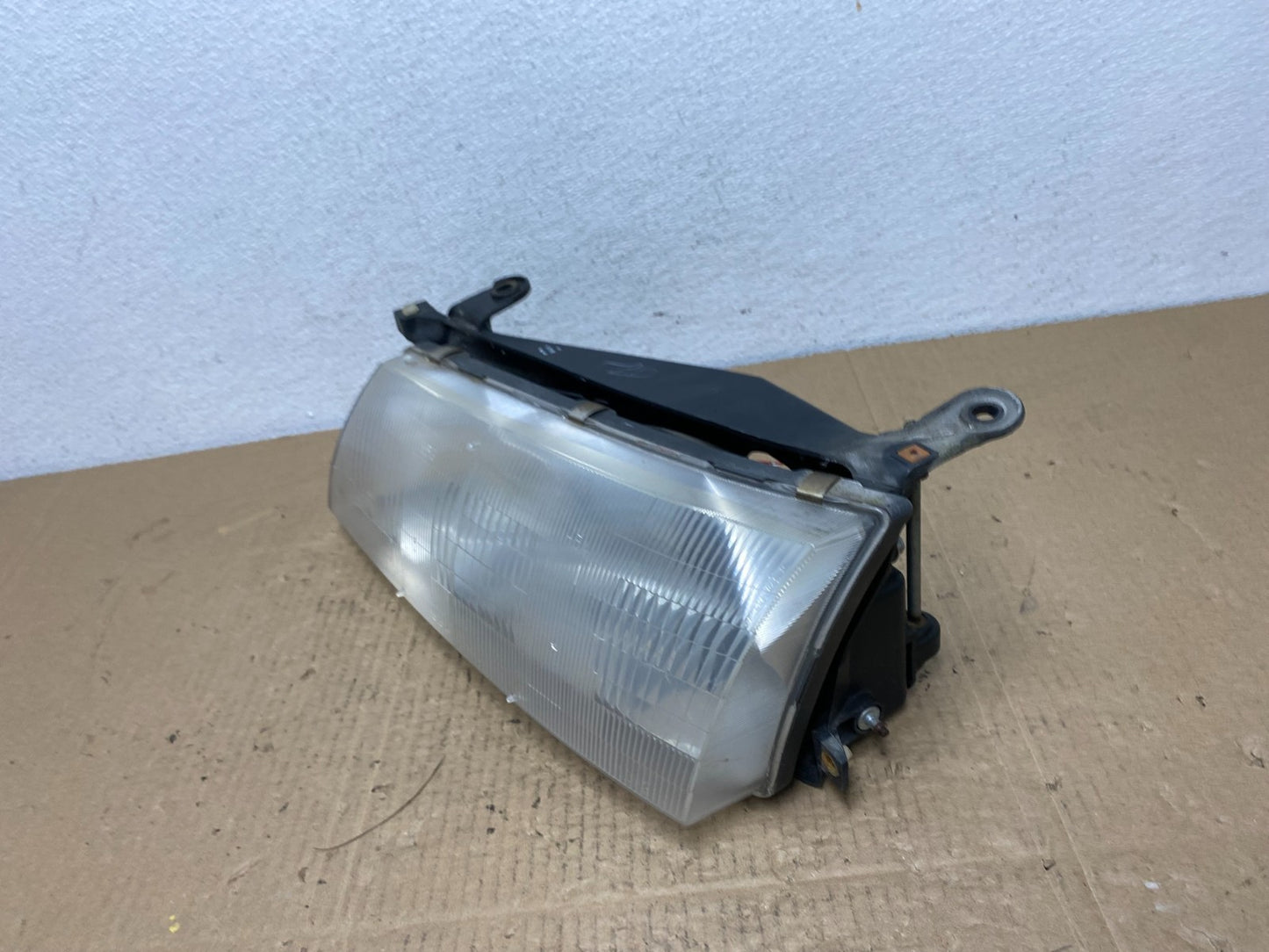 1995 to 1998 Nissan Sentra Left Driver LH Side Halogen Headlight AC3916 DG1