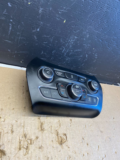 2014 to 2017 Jeep Cherokee Heater Climate Temperature Control AB5863 DG1