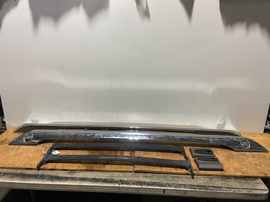 2010 Infiniti QX56 Roof Luggage Rack Cross Center Rail Bars & Side Rails O71880