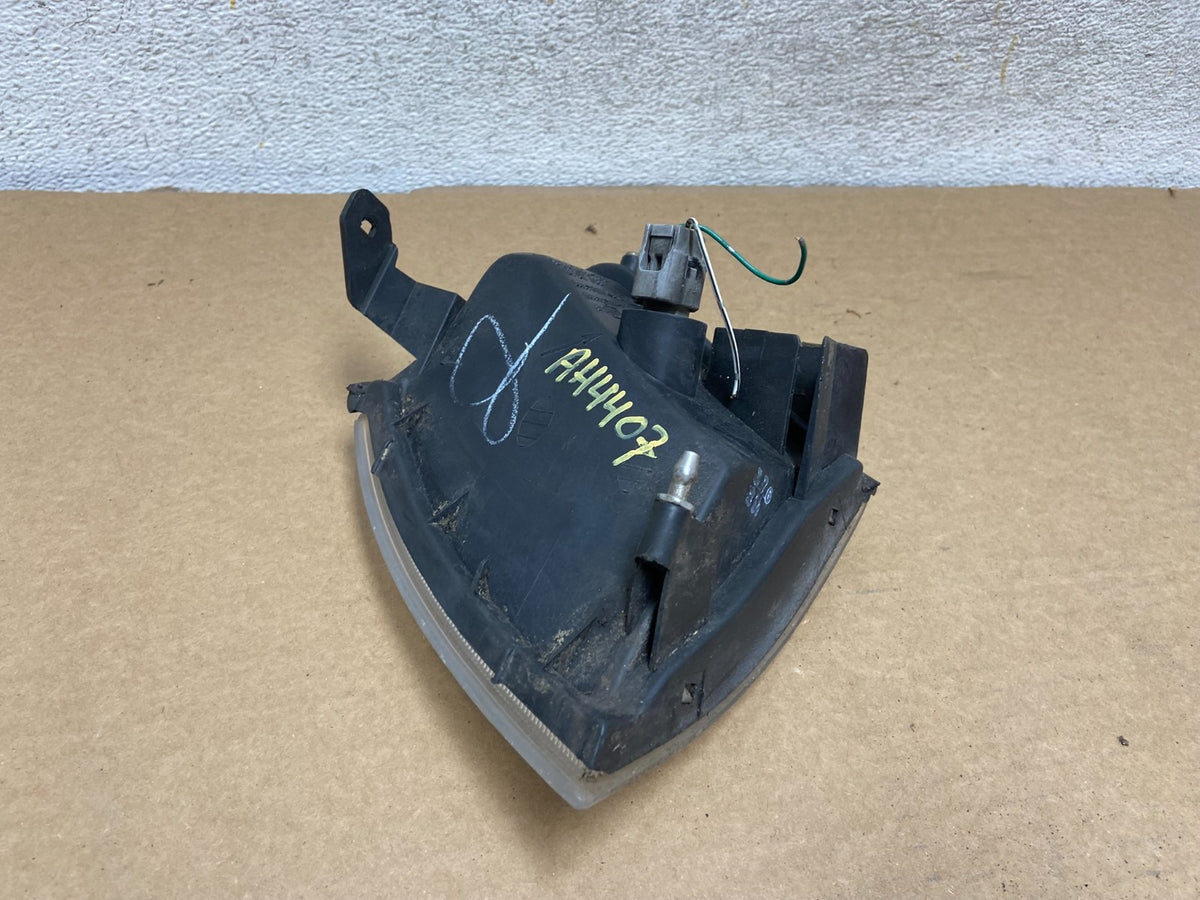 1995 - 1997 Toyota Avalon Right Passenger Front Turn Park Signal AH4407 DG5