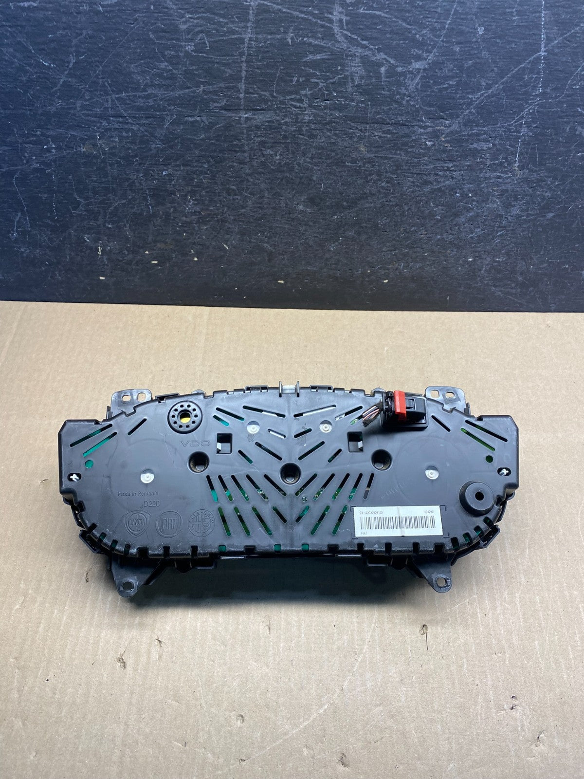 2014 - 2017 Fiat 500L Dash Instrument Cluster Speedometer AG7477 DG4