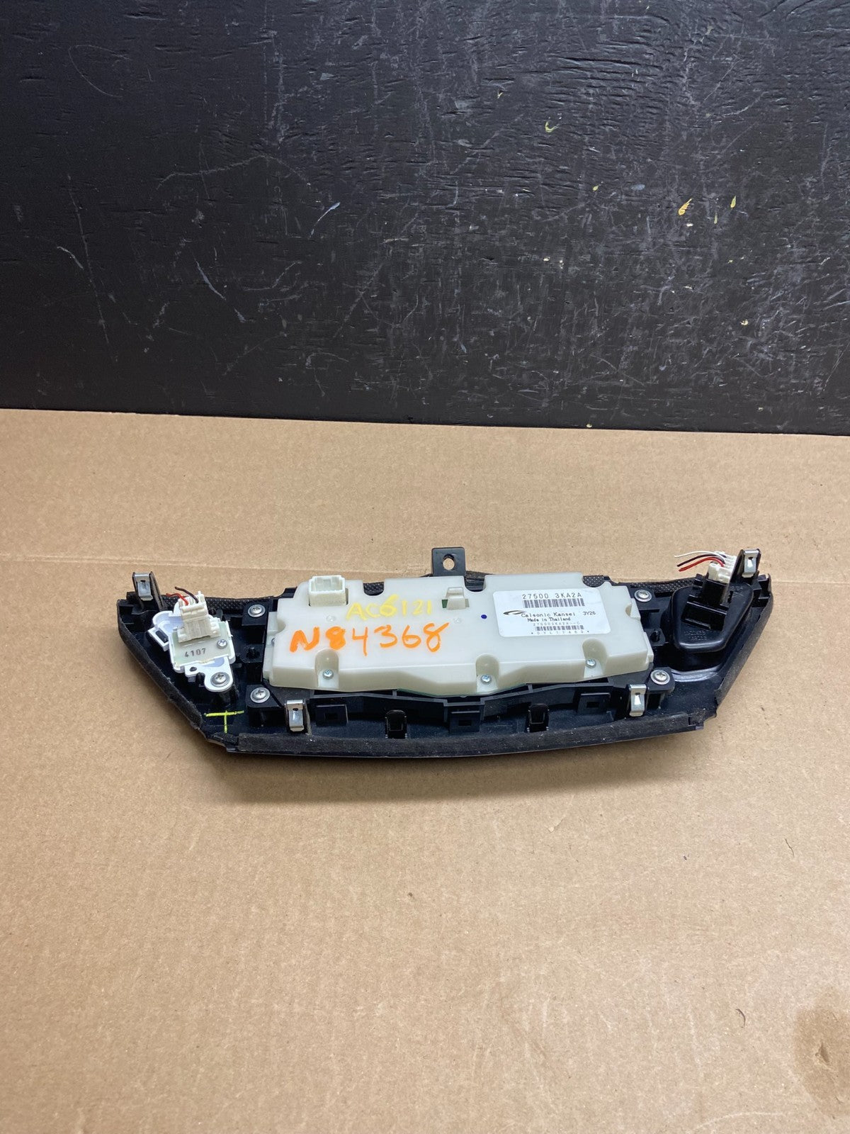 2013 to 2018 Nissan Pathfinder Radio Audio Climate Control OEM AC6121 DG4