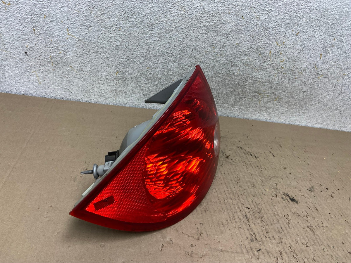 2005-2010 Chevrolet Cobalt Sedan Left Driver Side Tail Light AI2517 LK2
