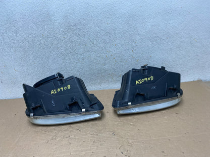 2002 to 2004 Volkswagen Jetta Left+Right Headlights AI0908 DW8