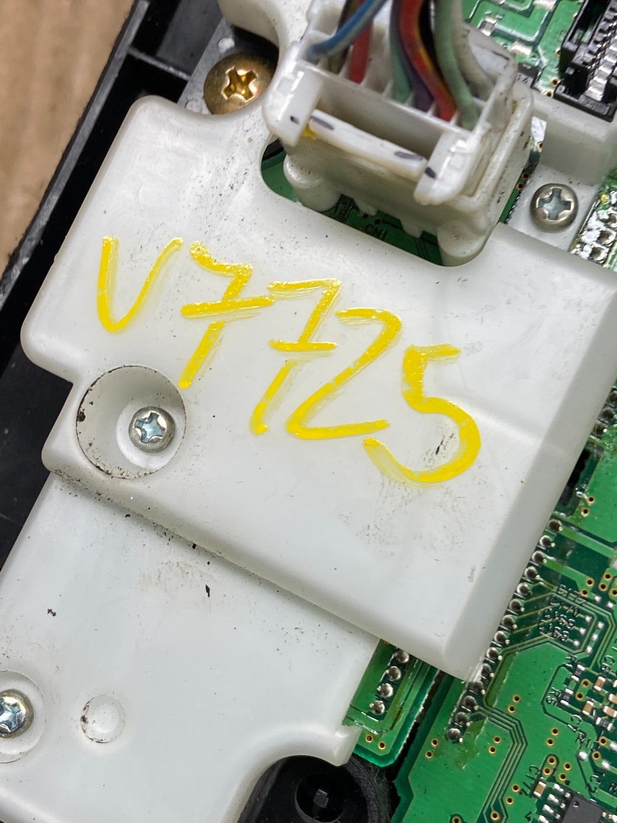 2006 - 2008 Infiniti FFX35 FX45 Radio Climate Control Panel Bezel v7725 DG7