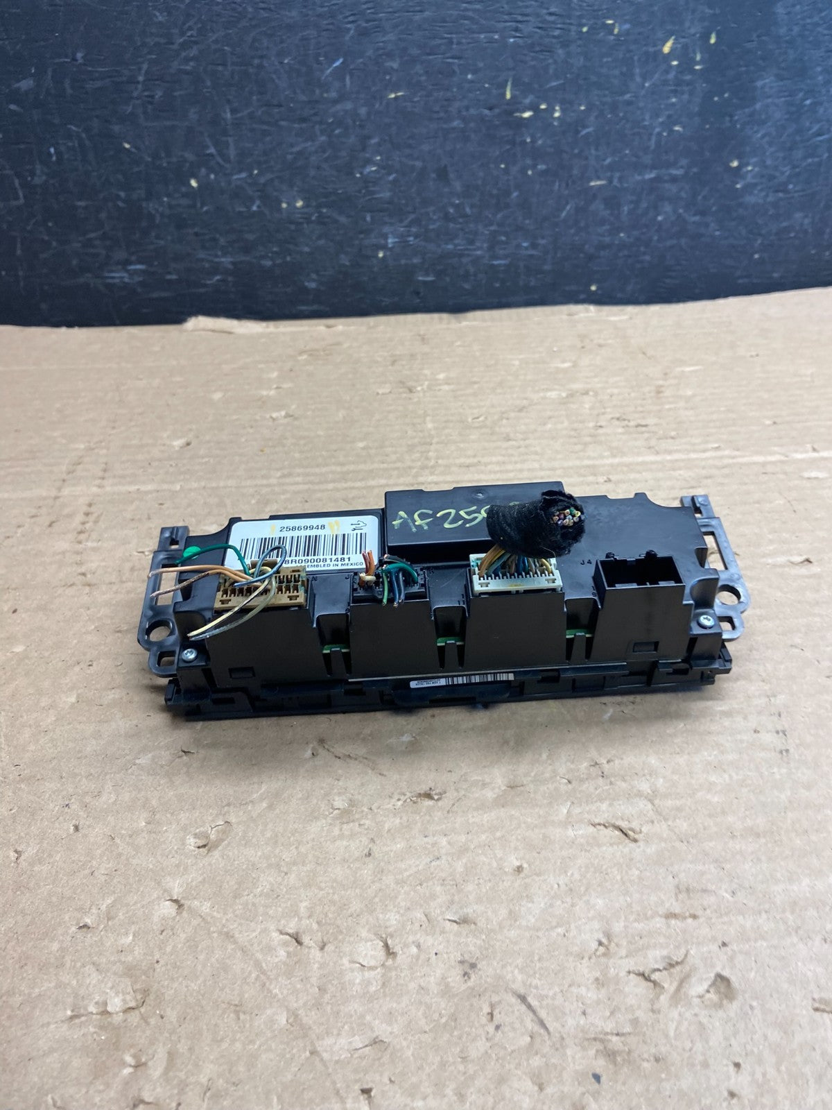 2007 to 2011 Cadillac Escalade AC Heater Climate Control Panel AF2590 DG6