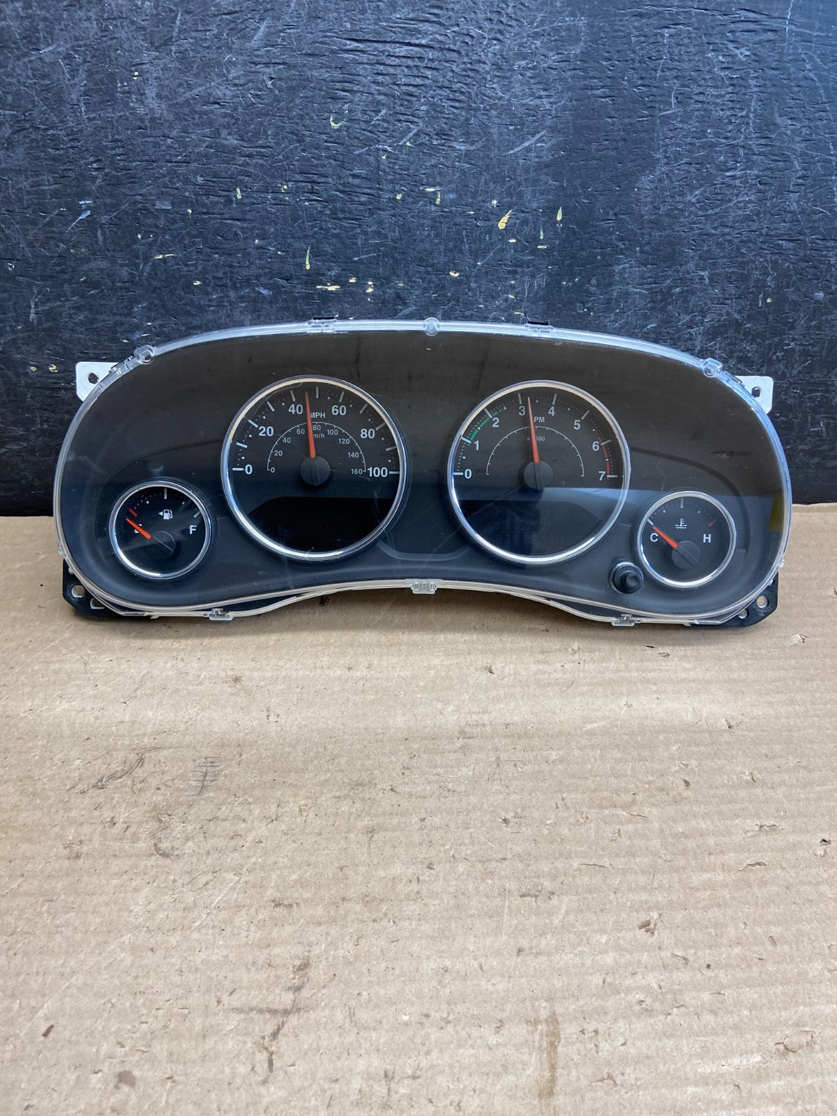 2011 Jeep Wrangler Speedometer Cluster Gauge AH3841 DG0
