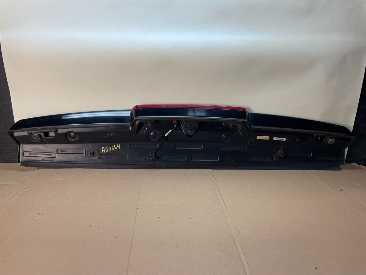 2007-2014 Chevrolet Tahoe Suburban Yukon Spoiler Wing 3rd Brake Light AJ0664 DG5