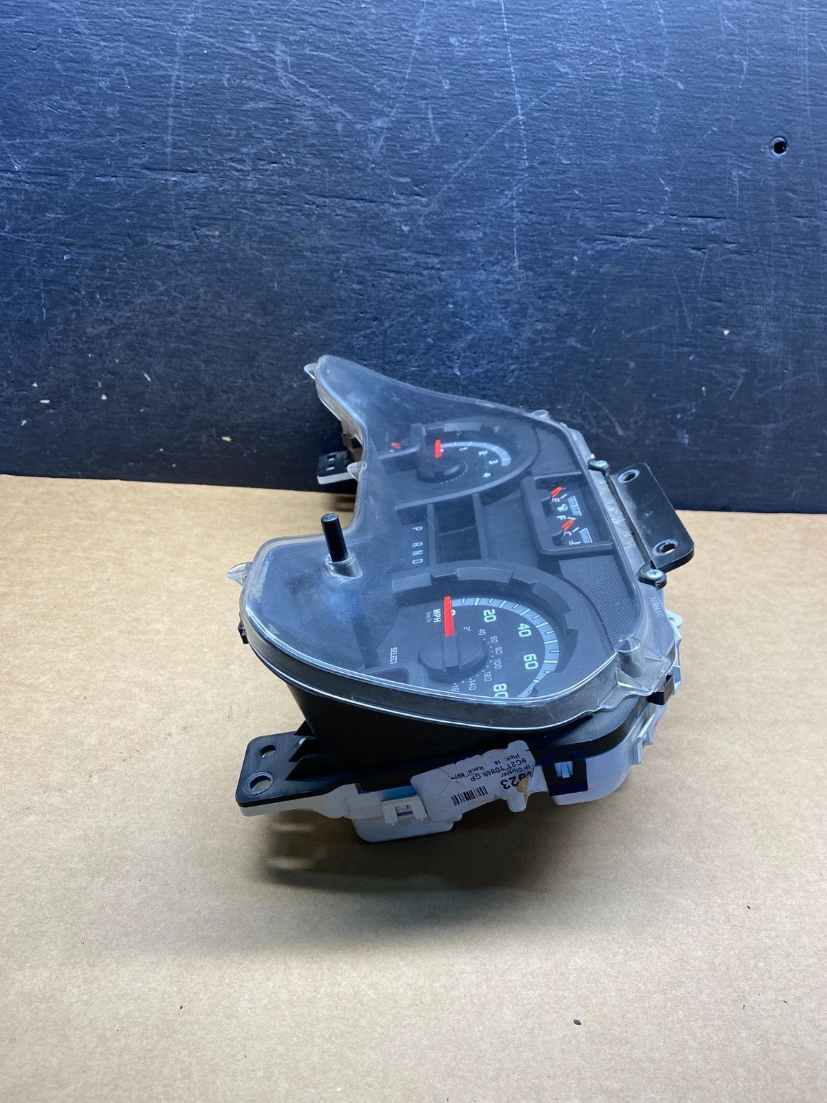2009 to 2014 Ford E150 E250 E350 VAN Gauge Speedometer Cluster AH7081 PS2