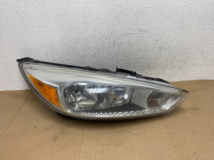 2015-2017 Ford Focus Right Passenger Rh Side Halogen Headlight AE9095 DW0