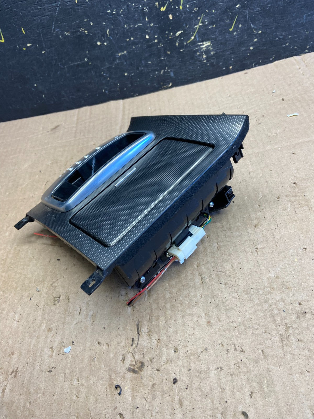 2006 to 2010 Infiniti M35 Center Console Gear Shifter Floor Bezel OEM Z0300 DG2