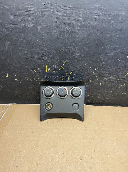 2011 to 2015 Nissan Rogue Heater Temperature AC Climate Control OEM AB1946 DG0