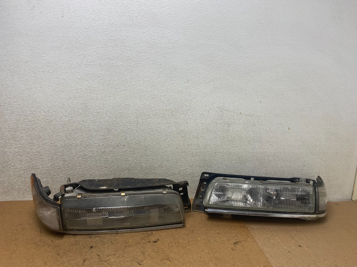 1990-1992 Infiniti M30 Left+Right Side Set Halogen Turn Sgn Headlight S7411 DG0